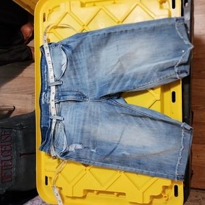 Signature Levi Strauss modern skinny shorts